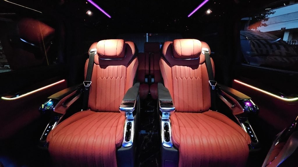 CUSTOM COLOR CRYSTAL SEAT